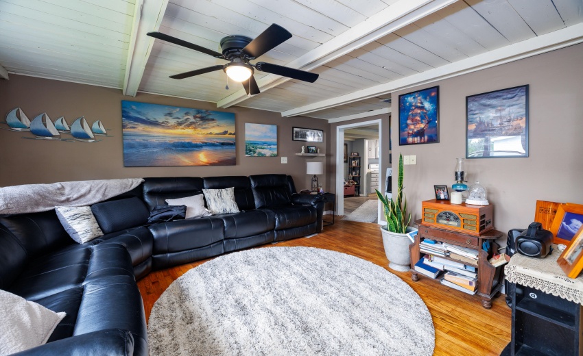 607 E Washington St Morocco-10