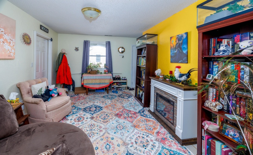 211 W Railroad Kentland-2