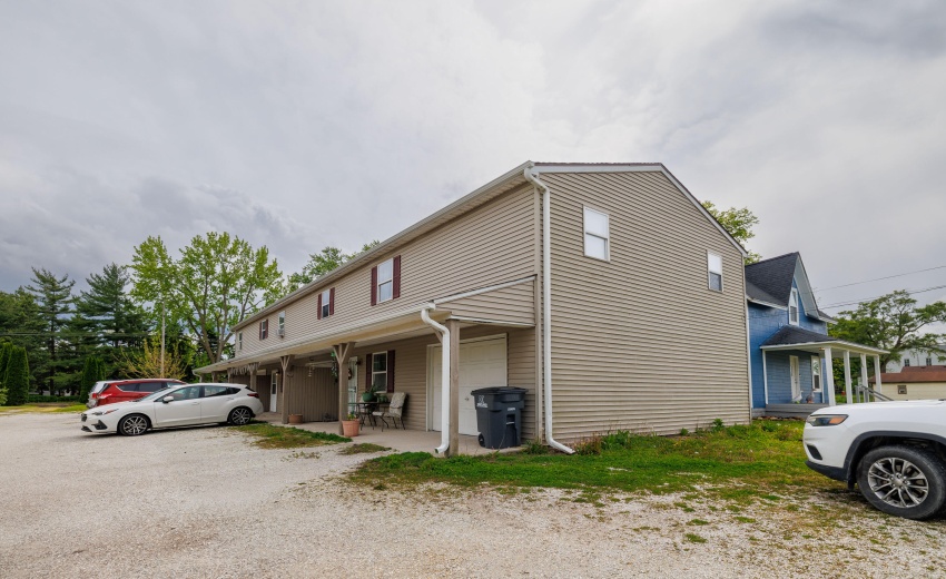 211 W Railroad Kentland-12
