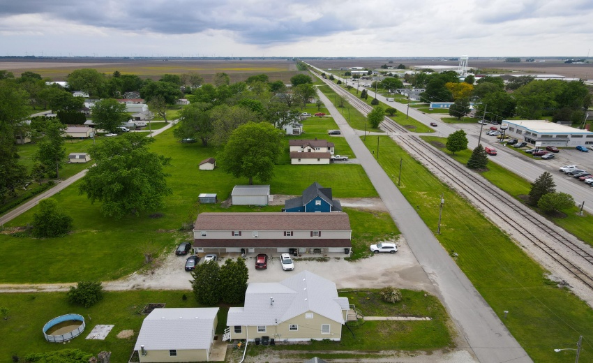 211 W Railroad Kentland-23