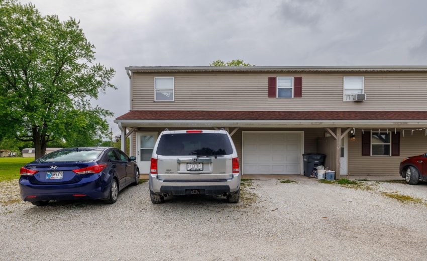 211 W Railroad Kentland-16