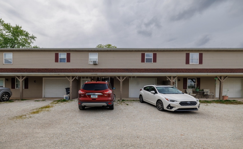 211 W Railroad Kentland-15