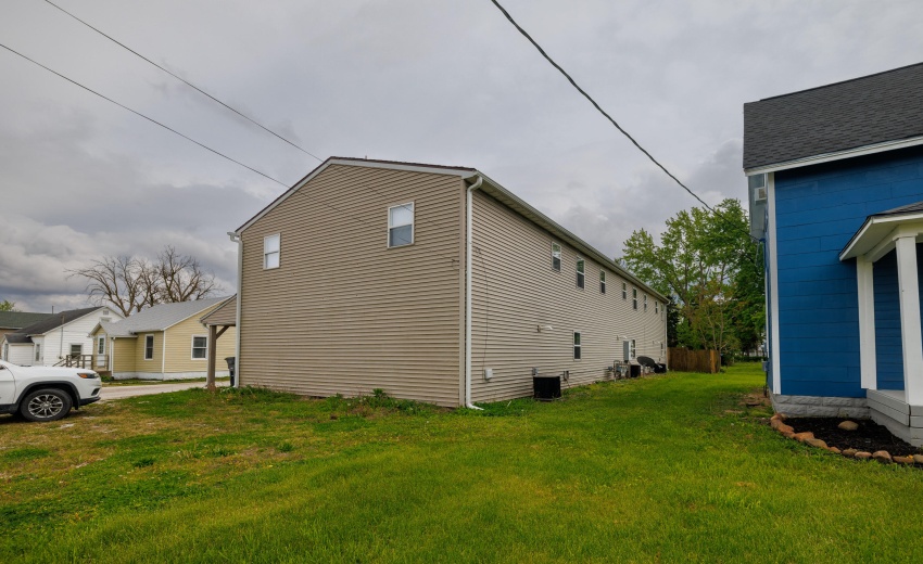 211 W Railroad Kentland-13