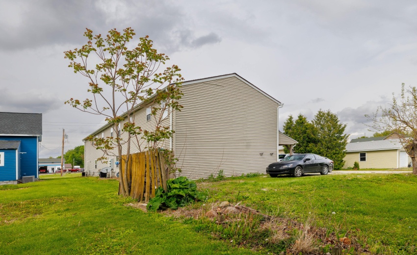 211 W Railroad Kentland-19