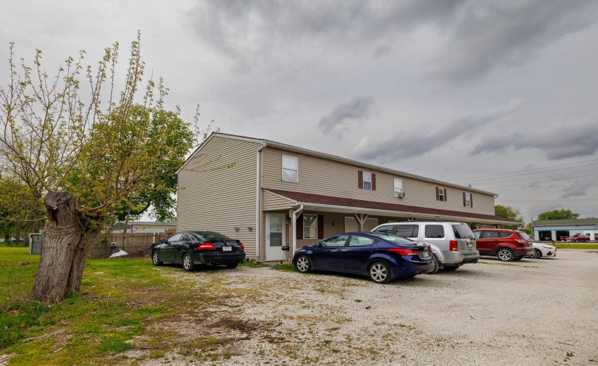 211 W Railroad Kentland-17