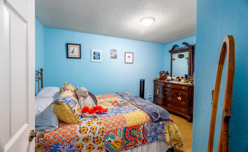 211 W Railroad Kentland-10