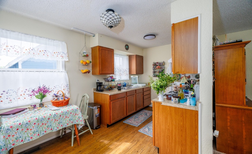 211 W Railroad Kentland-5