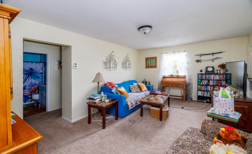 211 W Railroad Kentland-7