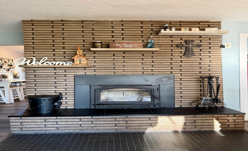 Dining Rm Fireplace