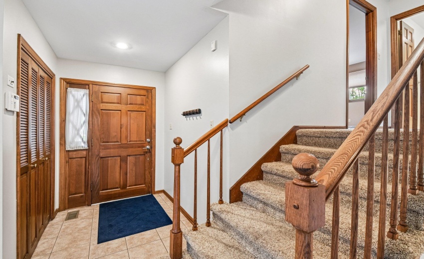 8-web-or-mls-9618 Walnut Dr-S0505-008