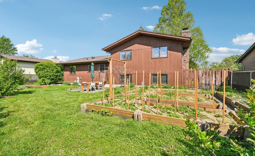 66-web-or-mls-9618 Walnut Dr-S0505-066