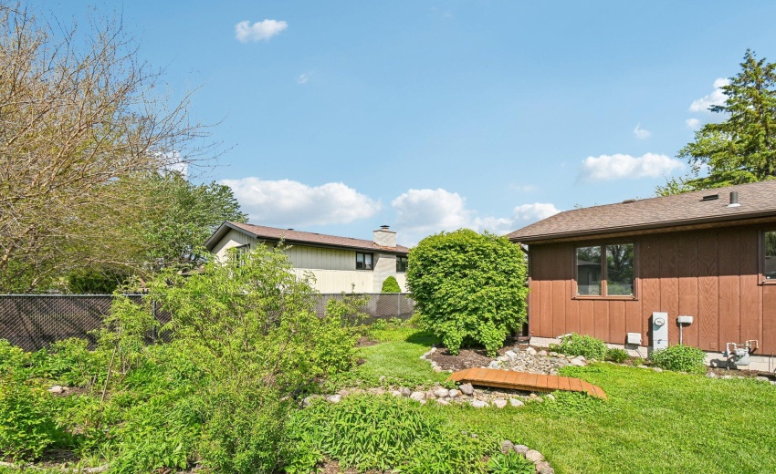 61-web-or-mls-9618 Walnut Dr-S0505-061