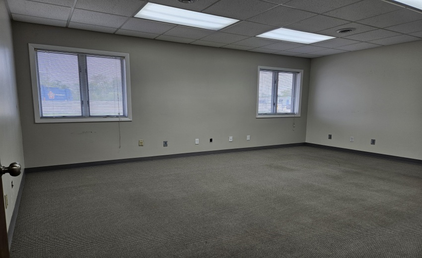 Reception/Large Office 980 Wabash