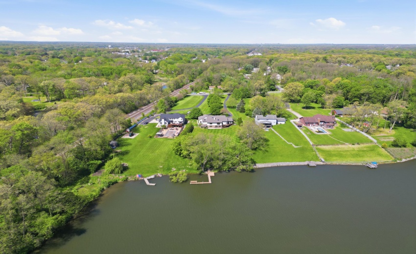 2385 Samuelson Road