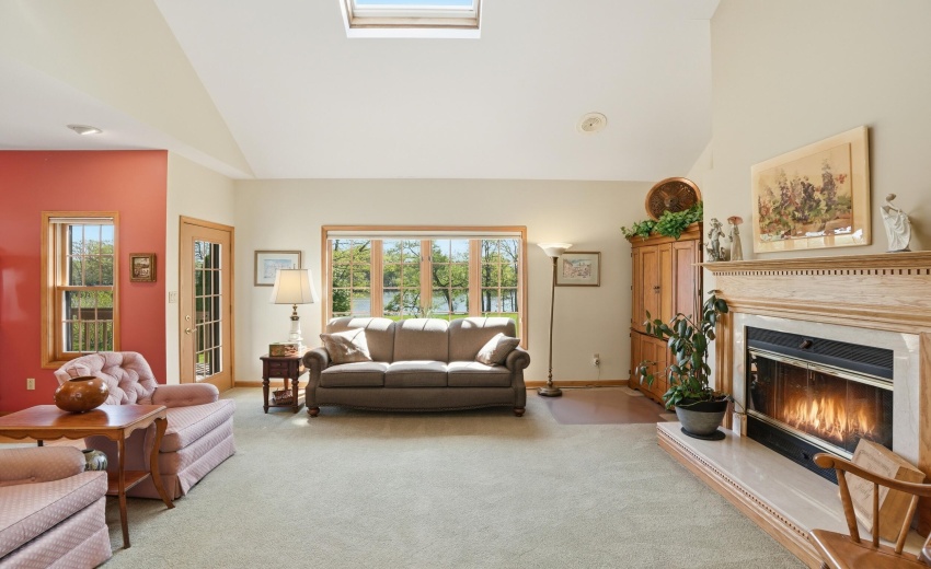 2385 Samuelson Road