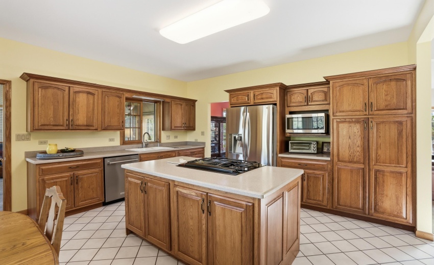 2385 Samuelson Road