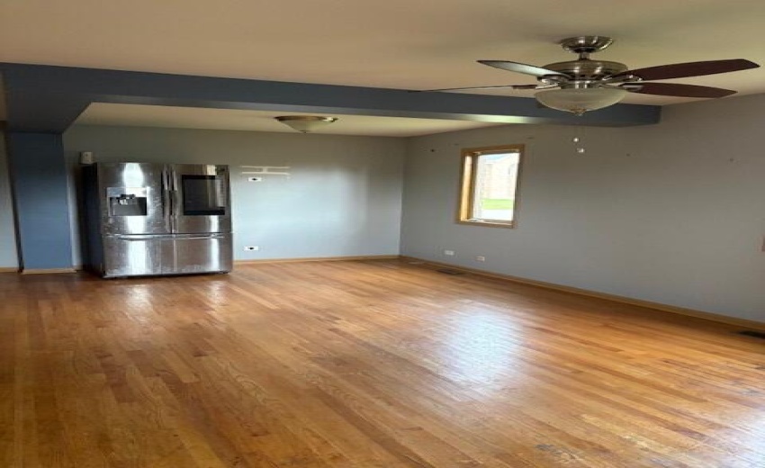 KITCHEN DINING AREA