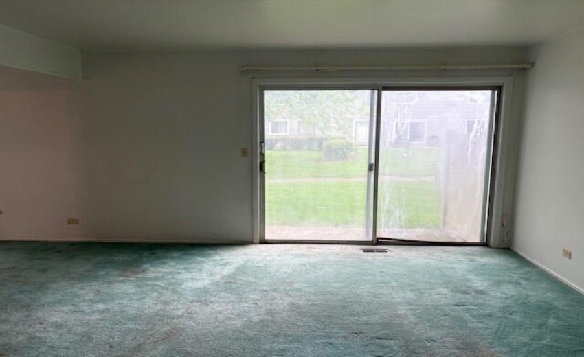 LIVING ROOM B