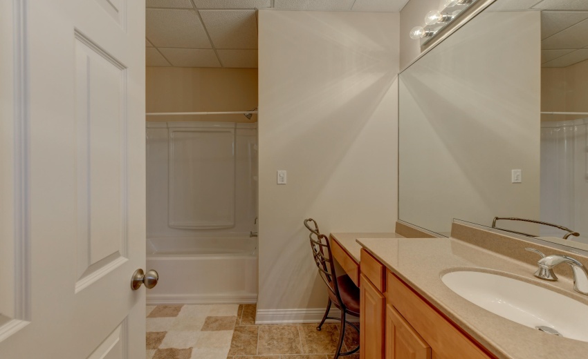 10135 Cherrywood-78