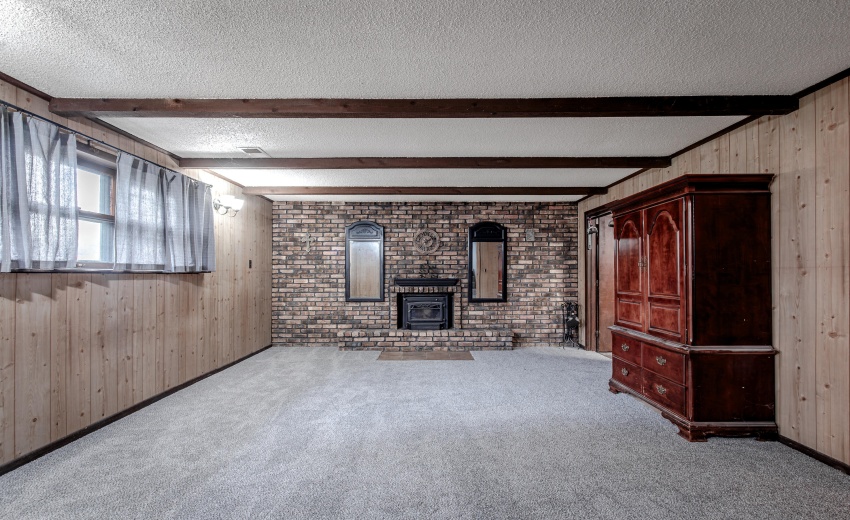 5768_Evergreen_Ave-026