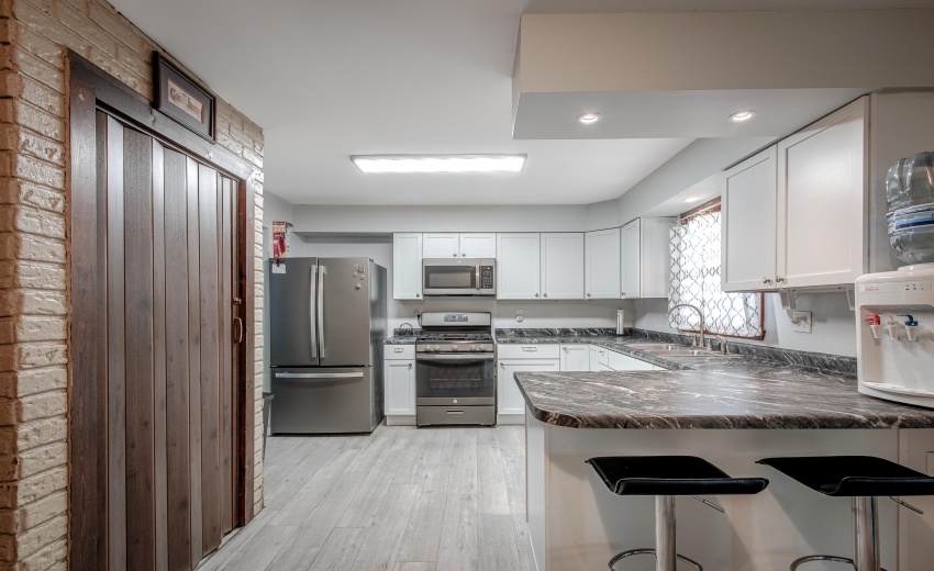 5768_Evergreen_Ave-014