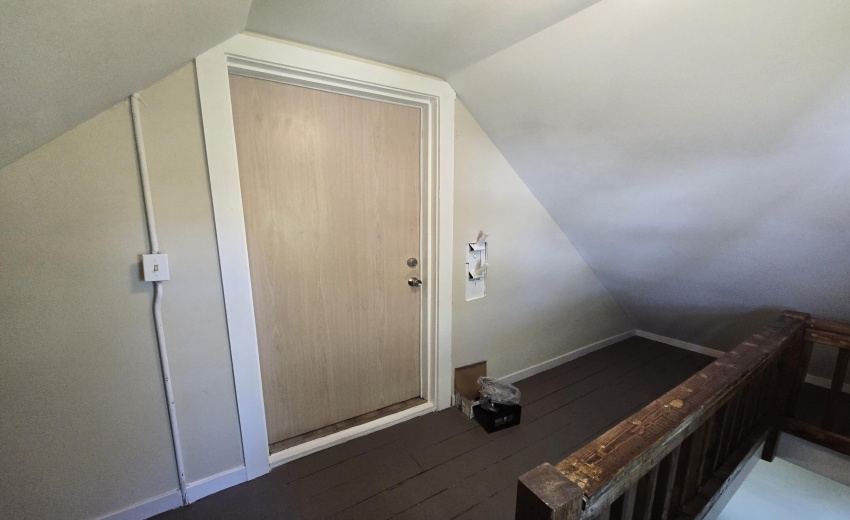 Entrance 2nd related living