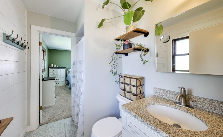 3/4 Bathroom