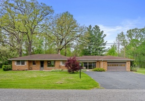 234 Lincoln Hills Drive, Valparaiso, Indiana, 3 Bedrooms Bedrooms, 9 Rooms Rooms,2 BathroomsBathrooms,Residential,For Sale,Lincoln Hills,NRA838891 234 Lincoln Hills Drive, Valparaiso, Indiana, 3 Bedrooms Bedrooms, 9 Rooms Rooms,2 BathroomsBathrooms,Residential,For Sale,Lincoln Hills,NRA838891