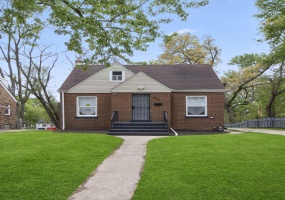 825 43rd Place, Gary, Indiana, 4 Bedrooms Bedrooms, 9 Rooms Rooms,2 BathroomsBathrooms,Residential,For Sale,43rd,NRA838901