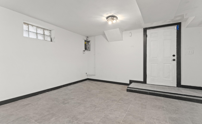 1317 Harrison St - Gary (041)