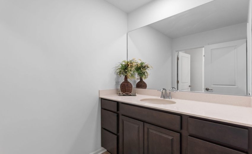 2nd Floor Full Bath