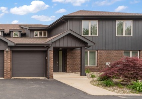 2549 Lakeshore Drive, Crown Point, Indiana, 3 Bedrooms Bedrooms, 6 Rooms Rooms,2 BathroomsBathrooms,Residential,For Sale,Lakeshore,NRA839086