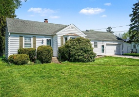 109 Walker Street, Rolling Prairie, Indiana, 2 Bedrooms Bedrooms, 6 Rooms Rooms,2 BathroomsBathrooms,Residential,For Sale,Walker,NRA838135