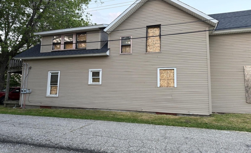 Windows boarded