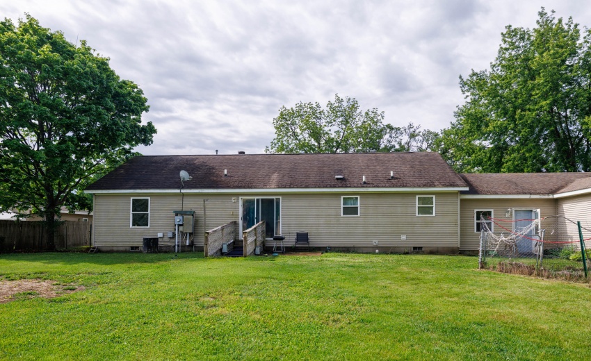 106 W Allen St Kentland-7