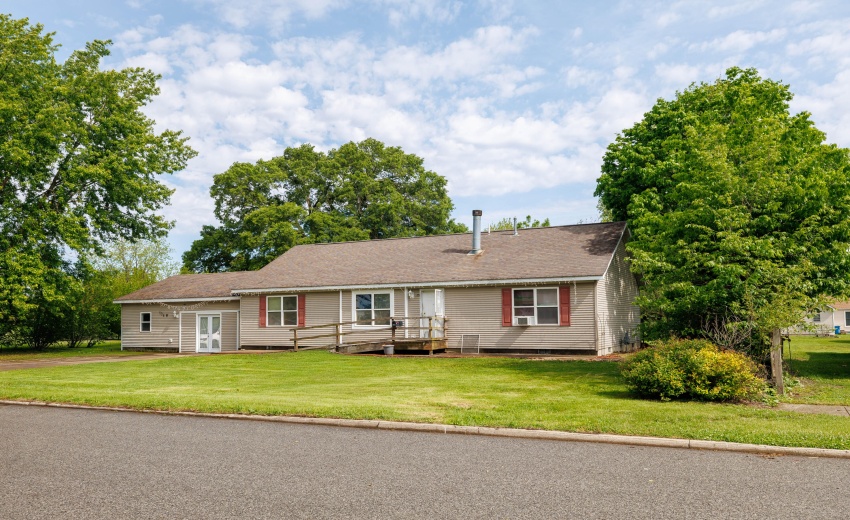 106 W Allen St Kentland-2