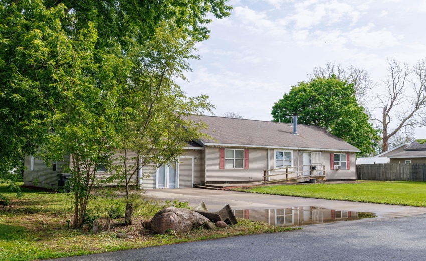 106 W Allen St Kentland-3