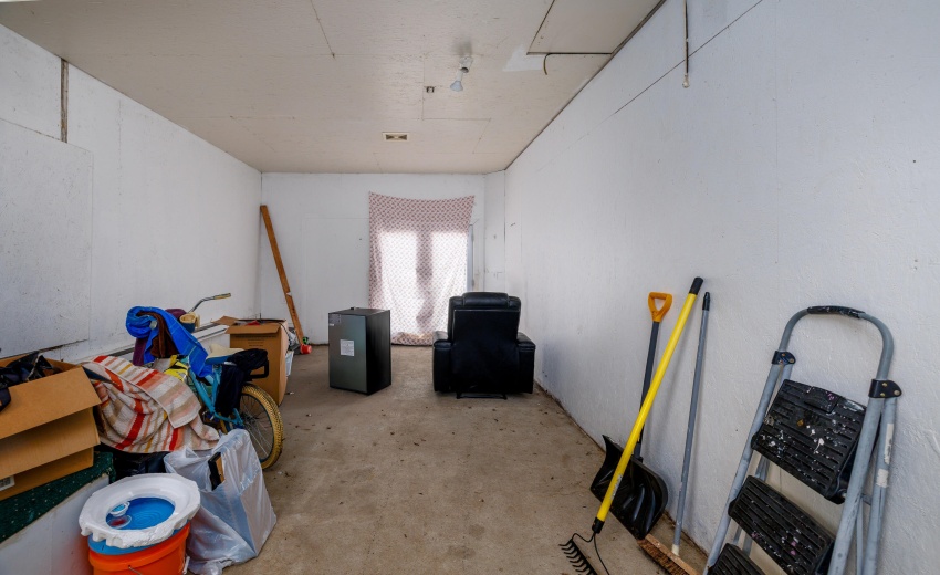 106 W Allen St Kentland-15