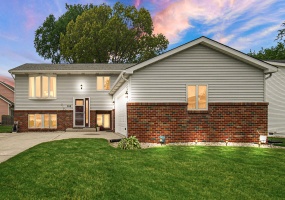 508 James Wittchen Drive, Schererville, Indiana, 3 Bedrooms Bedrooms, 8 Rooms Rooms,3 BathroomsBathrooms,Residential,For Sale,James Wittchen,NRA839135