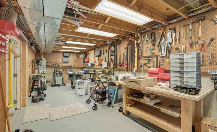 41 basement workshop
