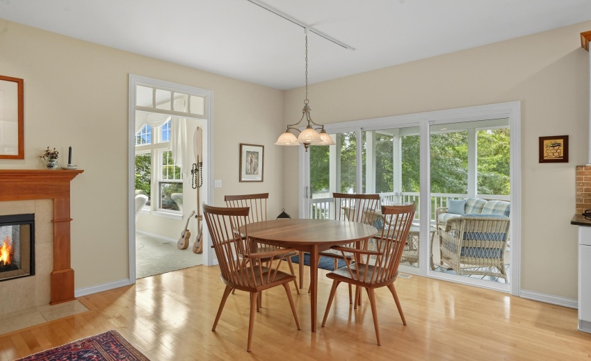 17 eating area