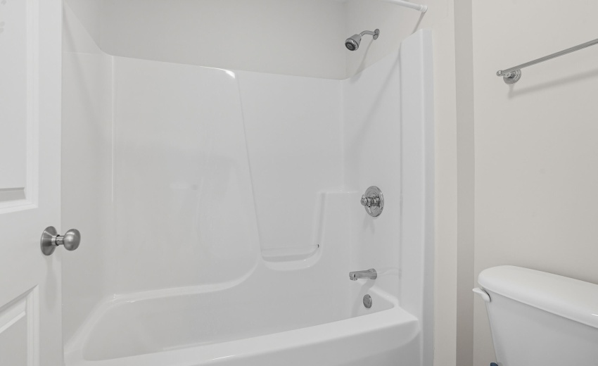 35 hall full bath