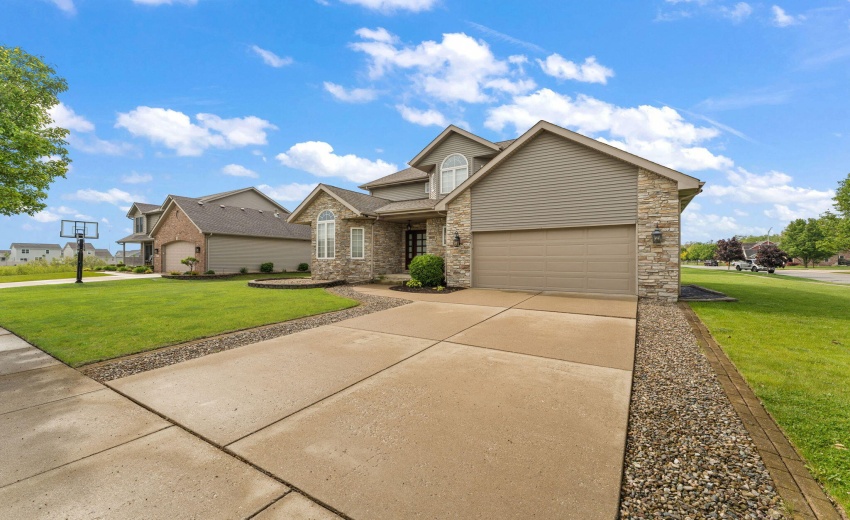 301 E 125th Ave
