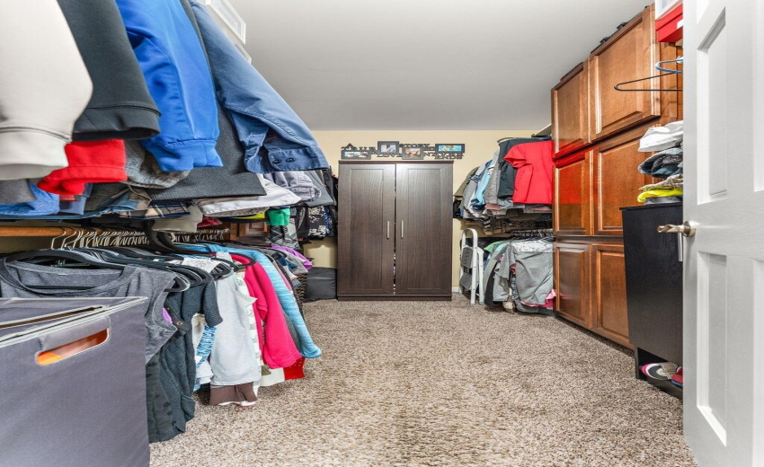 301 E 125th Ave