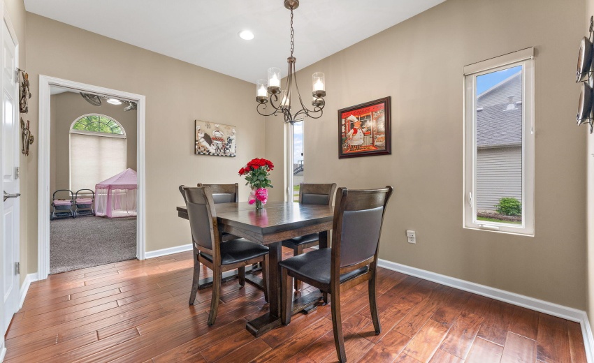 301 E 125th Ave