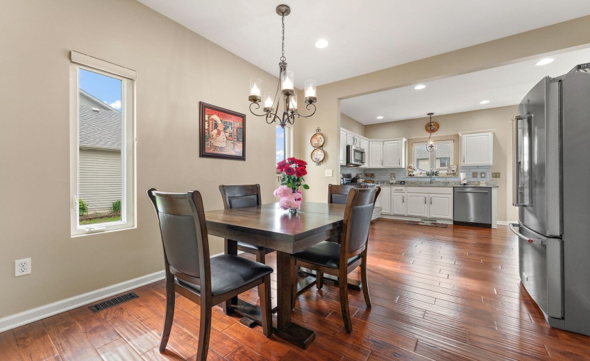 301 E 125th Ave
