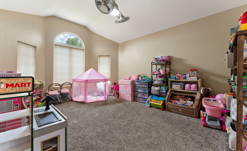 301 E 125th Ave
