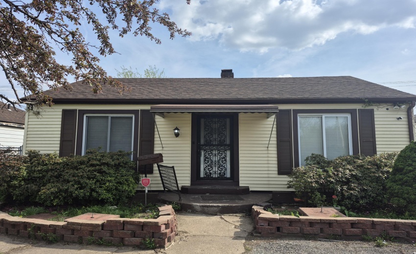 3809 W 11th
