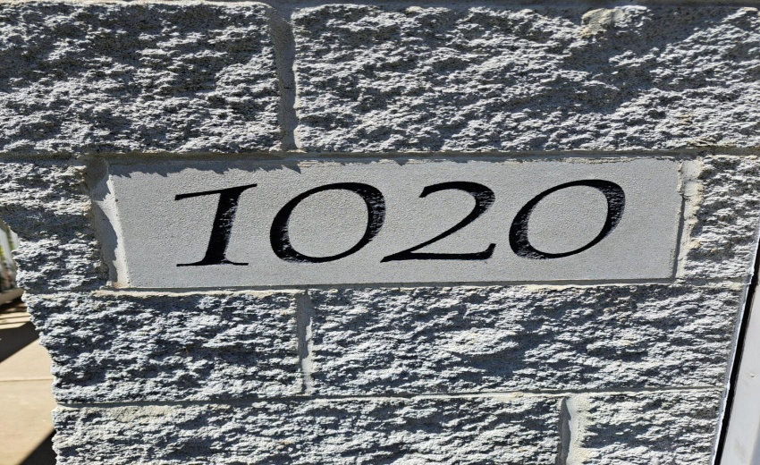 1000054284