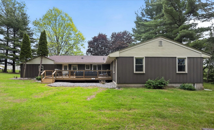 44-54851-Pine-Rd-South-Bend-Windowstill